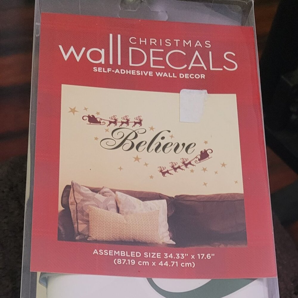 DCWV Christmas Wall Decals "BELIEVE" Self-Adhesive Wall Décor 34.33" x 17.6" NEW
